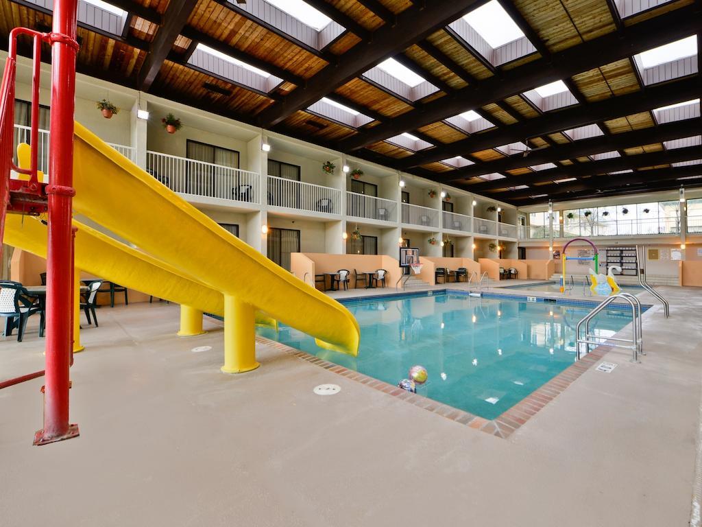 Ramada By Wyndham Plymouth Hotel & Conference Center Dış mekan fotoğraf