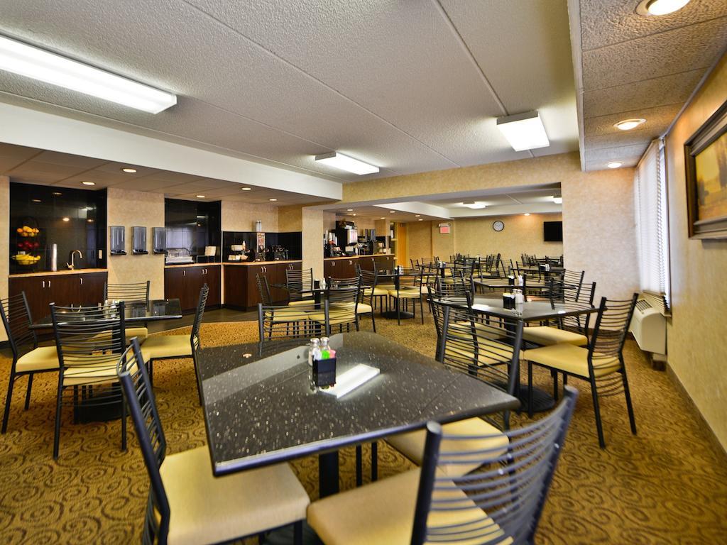 Ramada By Wyndham Plymouth Hotel & Conference Center Dış mekan fotoğraf