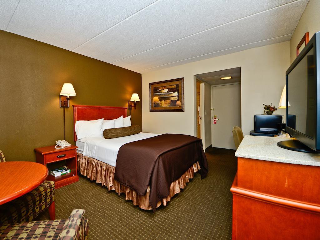Ramada By Wyndham Plymouth Hotel & Conference Center Dış mekan fotoğraf
