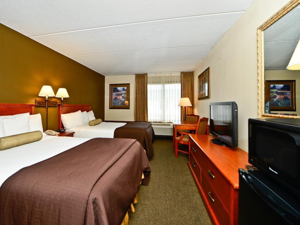 Ramada By Wyndham Plymouth Hotel & Conference Center Dış mekan fotoğraf