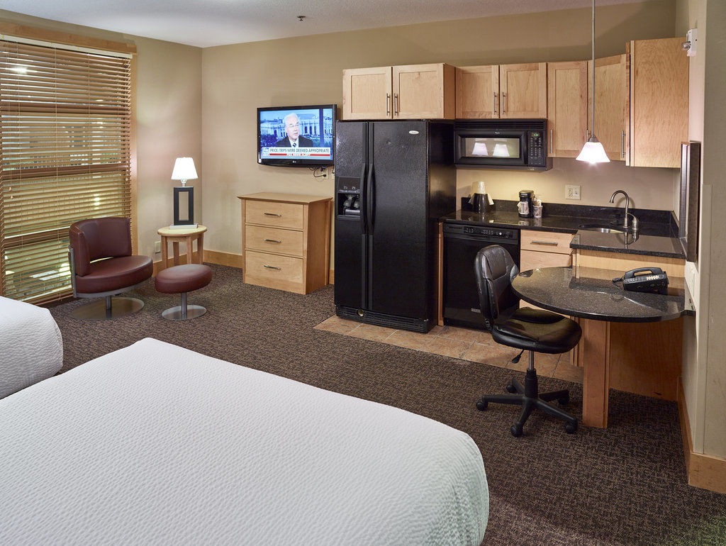 Ramada By Wyndham Plymouth Hotel & Conference Center Dış mekan fotoğraf